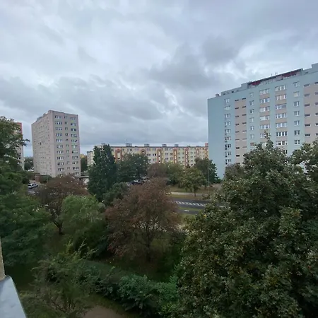 Zawadzkiego 104 *